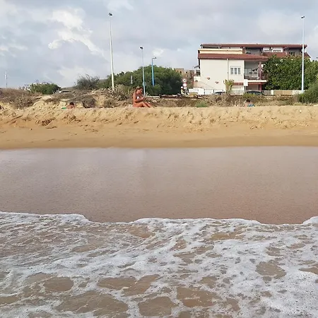 House Mizzica Che Mare! Holiday home